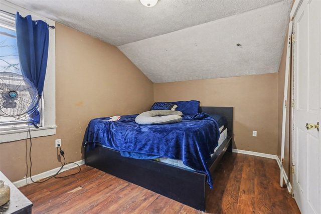 904 College Avenue, Grand Rapids, MI 49503