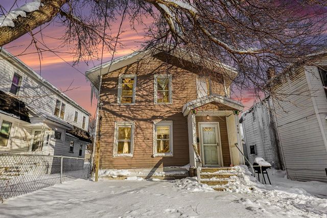 904 College Avenue, Grand Rapids, MI 49503