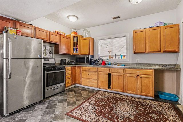 904 College Avenue, Grand Rapids, MI 49503