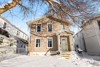 904 College Avenue, Grand Rapids, MI 49503