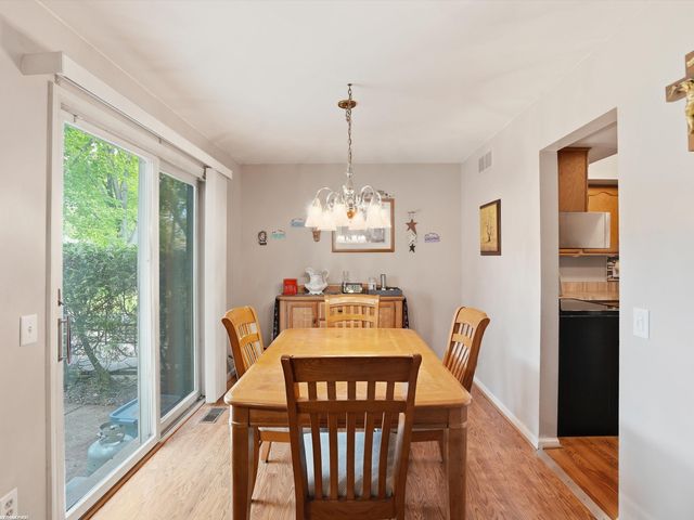 42552 Beverly Way, Clinton Township, MI 48038