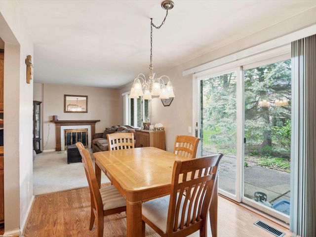 42552 Beverly Way, Clinton Township, MI 48038
