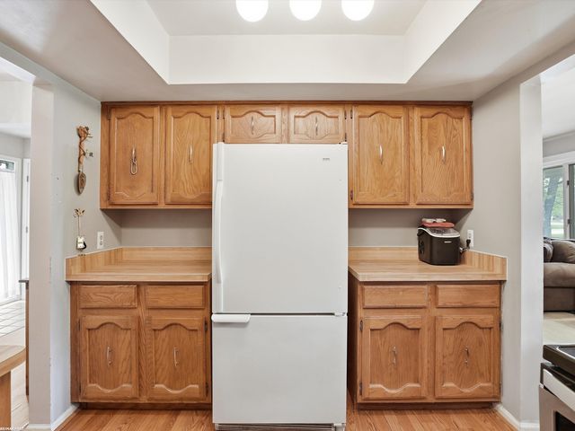42552 Beverly Way, Clinton Township, MI 48038