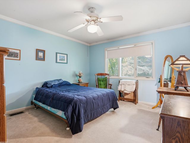 42552 Beverly Way, Clinton Township, MI 48038