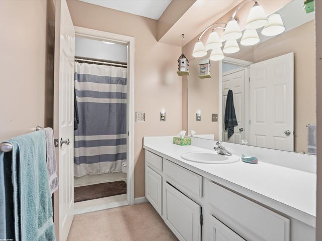 42552 Beverly Way, Clinton Township, MI 48038