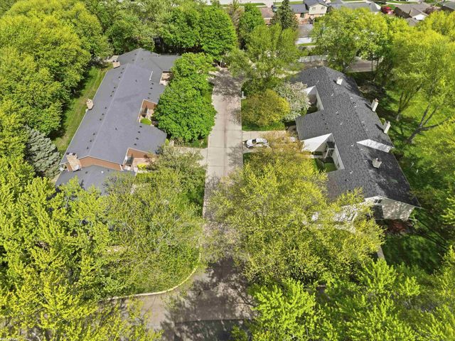42552 Beverly Way, Clinton Township, MI 48038