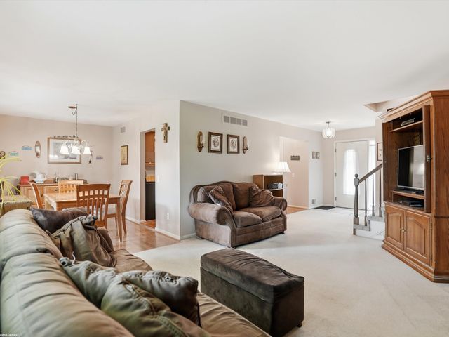 42552 Beverly Way, Clinton Township, MI 48038