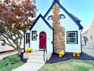 502 W MELBOURNE Avenue, Peoria, IL 61604