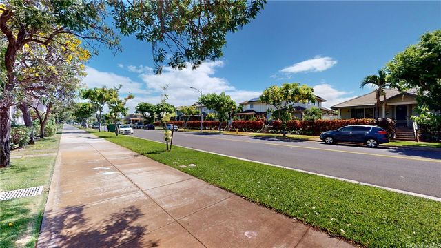 422 Kunehi Street 806, Kapolei, HI 96707