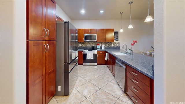 422 Kunehi Street 806, Kapolei, HI 96707