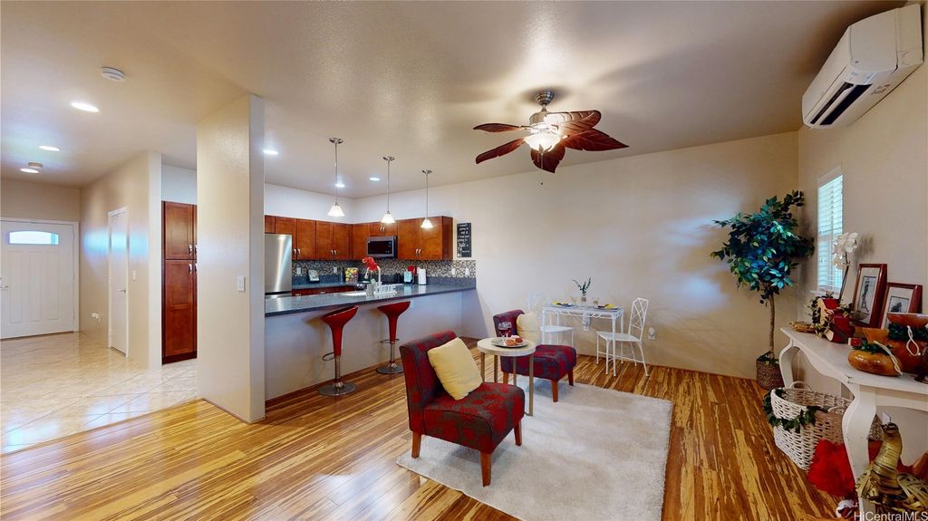 422 Kunehi Street 806, Kapolei, HI 96707