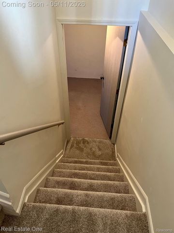 1629 Glenbrooke Court, Rochester Hills, MI 48307
