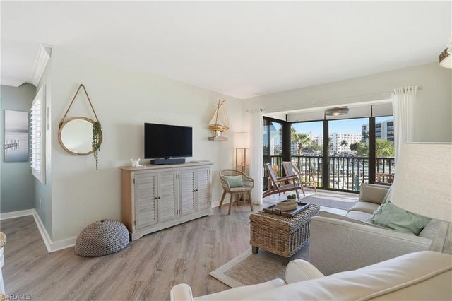 200 Lenell RD 120, Fort Myers Beach, FL 33931