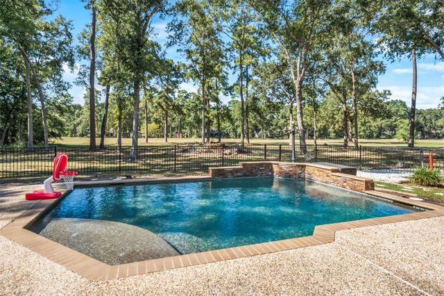 26722 Winding River Trail, Huffman, TX 77336