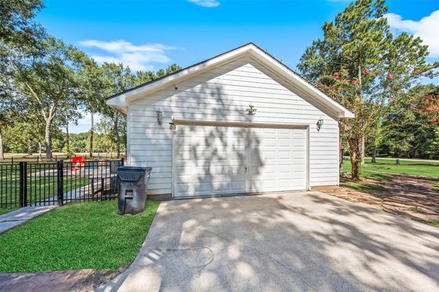 26722 Winding River Trail, Huffman, TX 77336