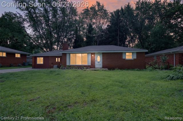 5000 Robert Street, Shelby Twp, MI 48316