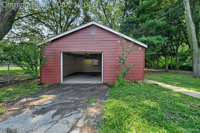 5000 Robert Street, Shelby Twp, MI 48316