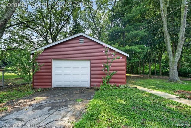 5000 Robert Street, Shelby Twp, MI 48316