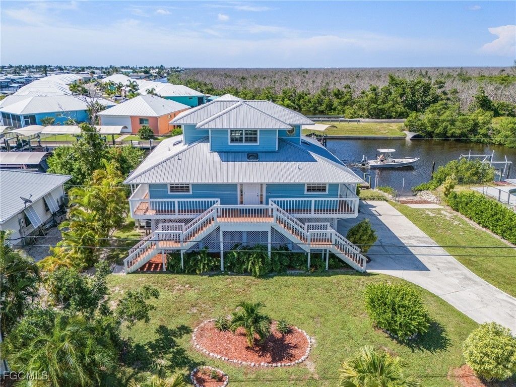 4011 Galt Island AVE, St James City, FL 33956