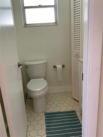 2617 RIVERBLUFF PARKWAY V151, Sarasota, FL 34231