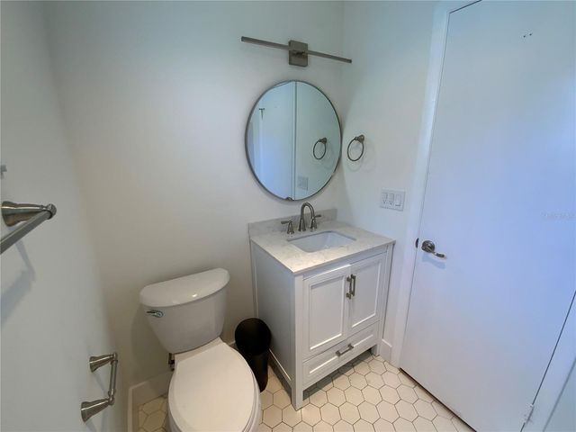 2617 RIVERBLUFF PARKWAY V151, Sarasota, FL 34231