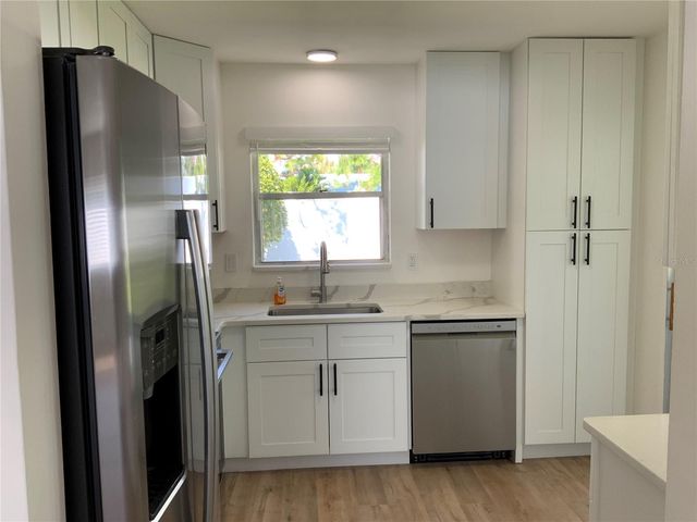 2617 RIVERBLUFF PARKWAY V151, Sarasota, FL 34231