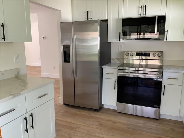 2617 RIVERBLUFF PARKWAY V151, Sarasota, FL 34231