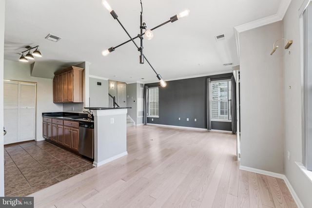 13034 CABIN CREEK RD, Herndon, VA 20171