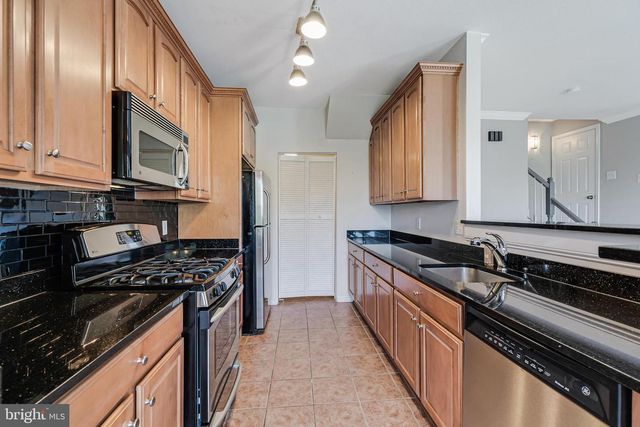 13034 CABIN CREEK RD, Herndon, VA 20171