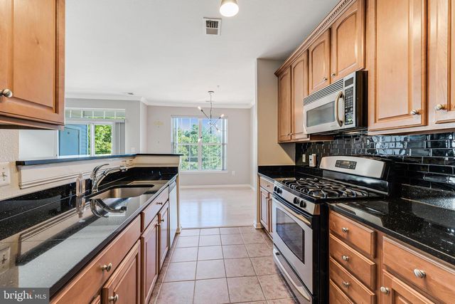 13034 CABIN CREEK RD, Herndon, VA 20171