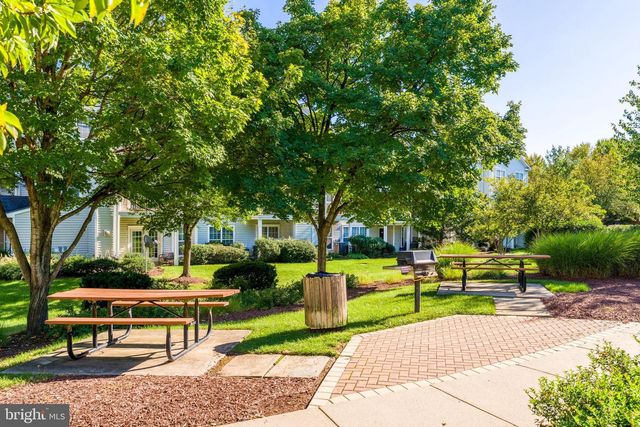 13034 CABIN CREEK RD, Herndon, VA 20171