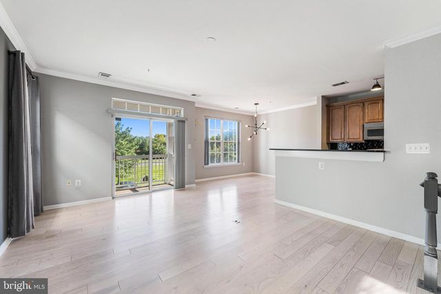 13034 CABIN CREEK RD, Herndon, VA 20171