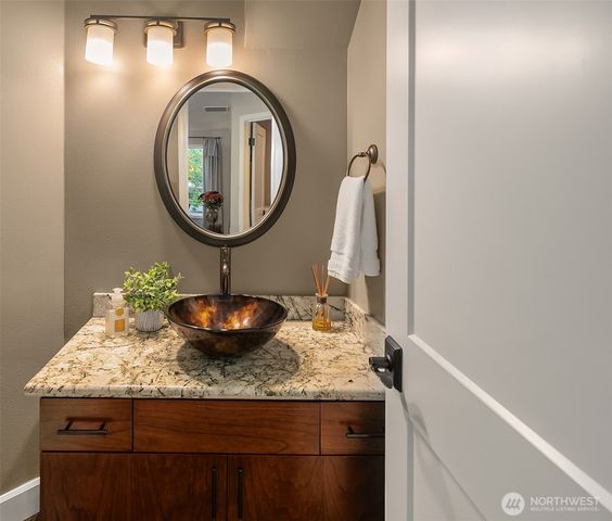 21013 SE 138th Place, Issaquah, WA 98027