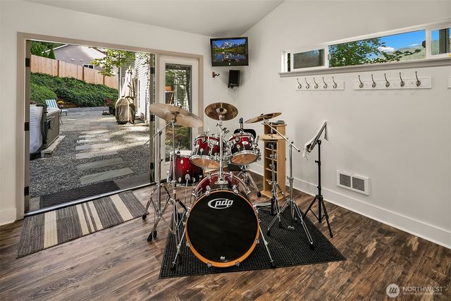 21013 SE 138th Place, Issaquah, WA 98027