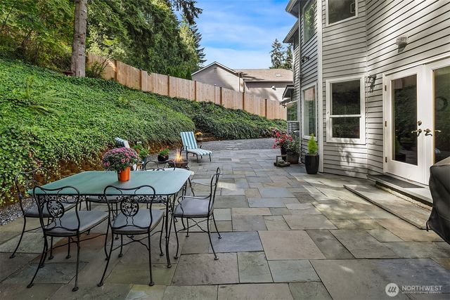 21013 SE 138th Place, Issaquah, WA 98027
