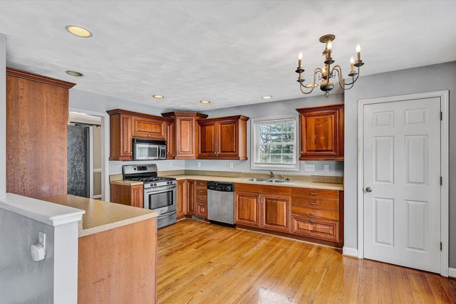 N 1270 Mill RD, Salem, VA 24153
