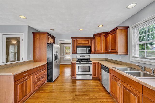 N 1270 Mill RD, Salem, VA 24153