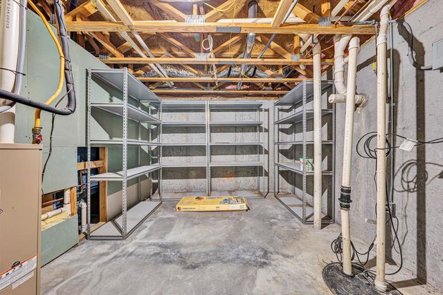 N 1270 Mill RD, Salem, VA 24153