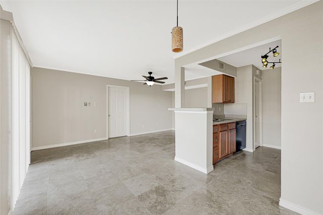 4011 Nasa Rd 1 406, El Lago, TX 77586