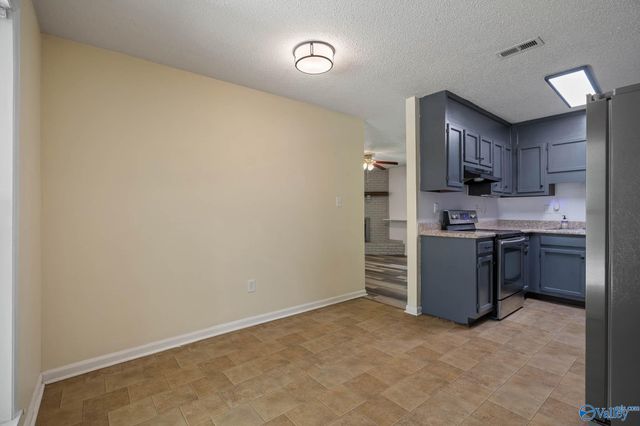 3613 White Oak Way SW, Huntsville, AL 35805