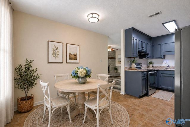 3613 White Oak Way SW, Huntsville, AL 35805