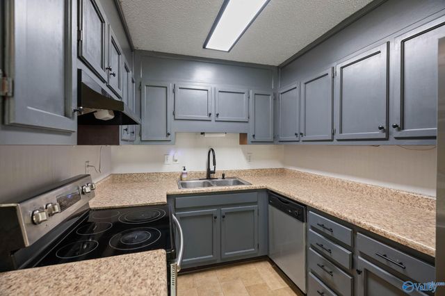 3613 White Oak Way SW, Huntsville, AL 35805