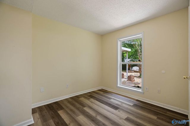 3613 White Oak Way SW, Huntsville, AL 35805
