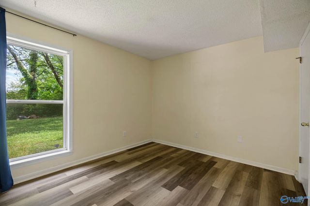 3613 White Oak Way SW, Huntsville, AL 35805