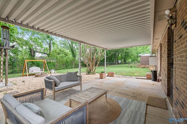 3613 White Oak Way SW, Huntsville, AL 35805