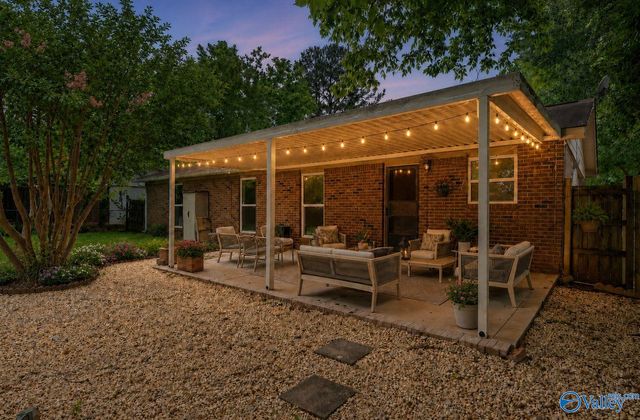 3613 White Oak Way SW, Huntsville, AL 35805