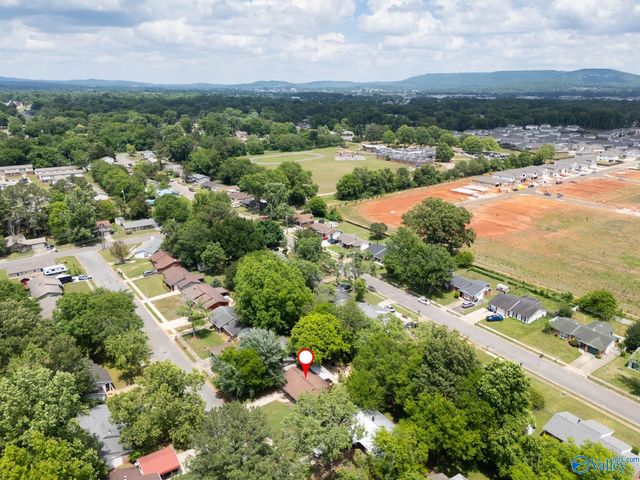 3613 White Oak Way SW, Huntsville, AL 35805