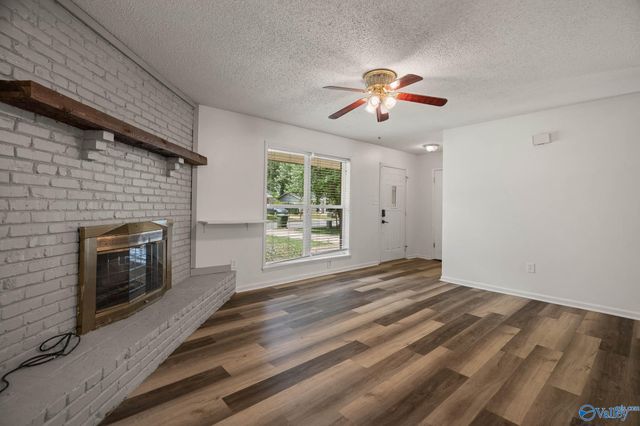 3613 White Oak Way SW, Huntsville, AL 35805