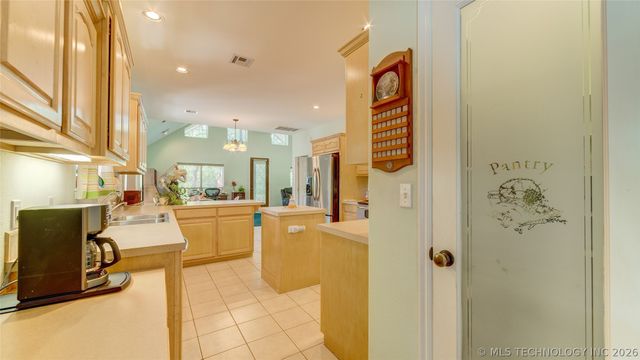 10691 E Fawn Lane, Talala, OK 74080