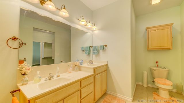 10691 E Fawn Lane, Talala, OK 74080